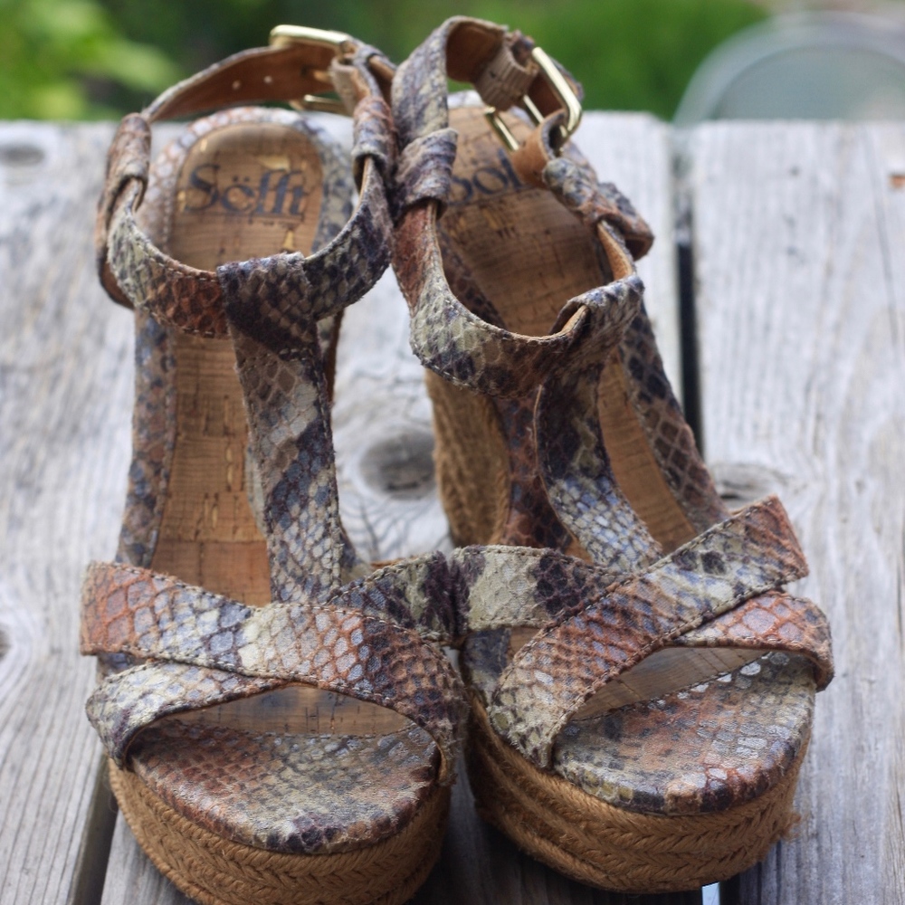 SOFFT Summer Platform Wedge Snake Print Size 6